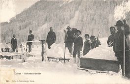 Davos GR Schneearbeiter belebt