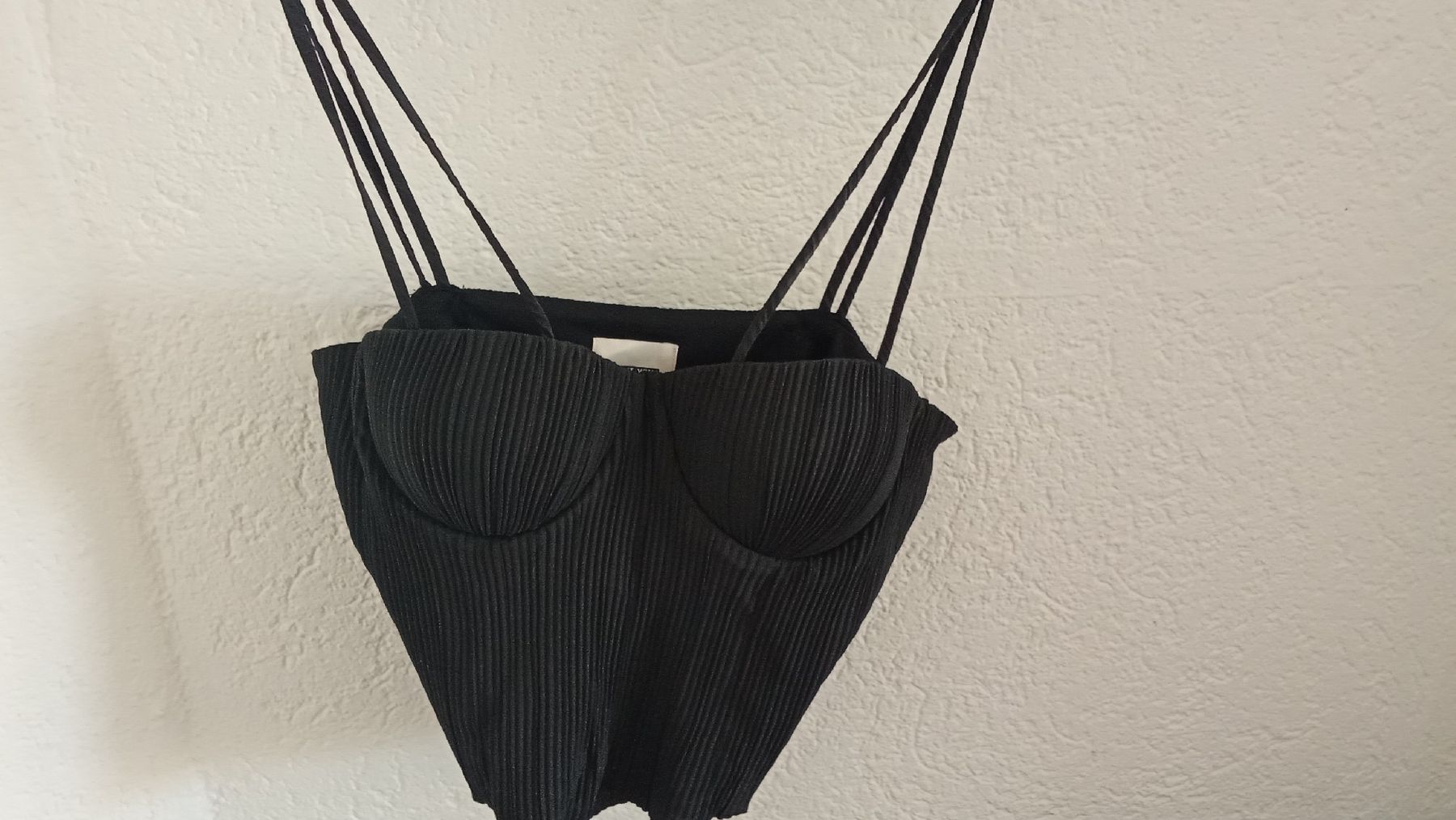 Tops: Corset noir taille 36 – Gebraucht aus Boulens von m17_7jc7