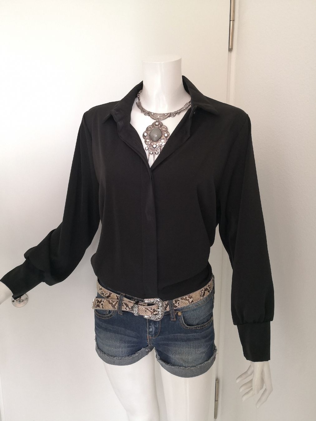 Mango Camicette: 🤩MANGO VISKOSE BLUSE SCHWARZ, NEU – Nuovo (secondo la descrizione) da Olten venduto da Naja-Twins-Twins 3
