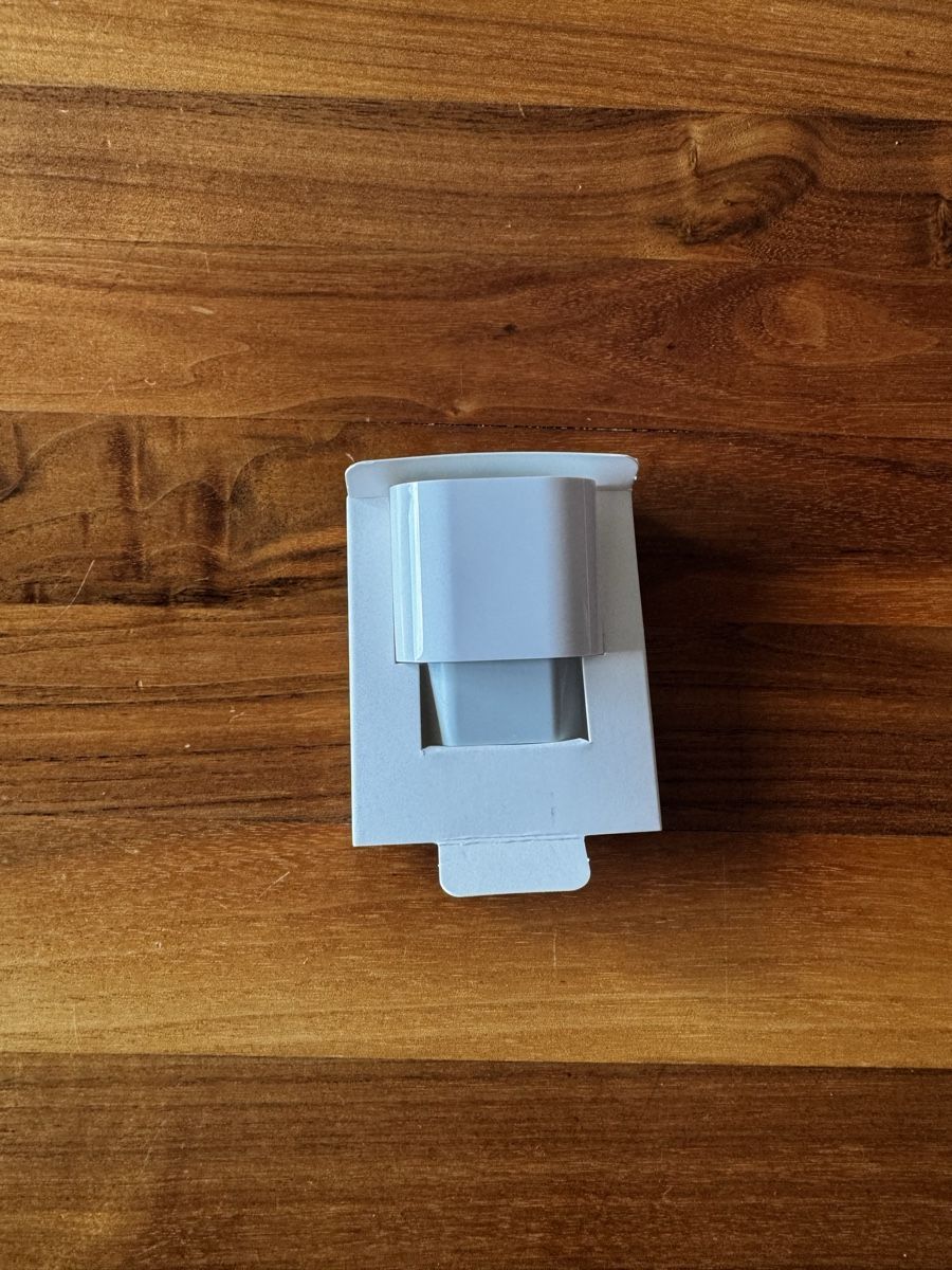 Apple Ladegeräte: Apple USB-C 20W Power Adapter NEU – Neu (gemäss Beschreibung) aus Zürich von inf_v5bs 1