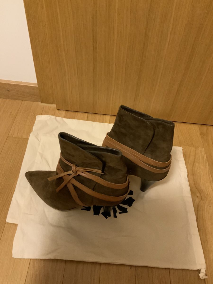 Isabel Marant Scarpe da donna: Isabel Marant Boots – Usato da Zürich venduto da RoxEle 1