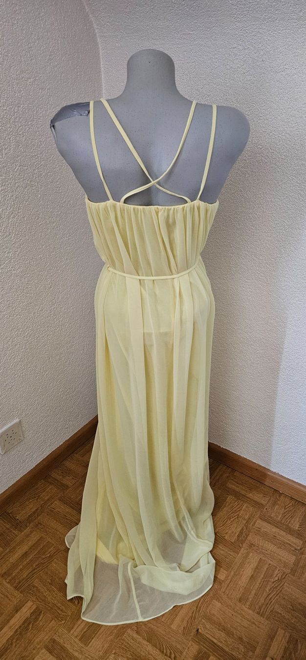 Kleider: neuw. Maxi Kleid hellgelb mit Gürteli Gr. 36 Boho Hippie – Gebraucht aus Füllinsdorf von Sunnebliemli7 2