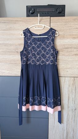 Cocktailkleid zum Schnüren