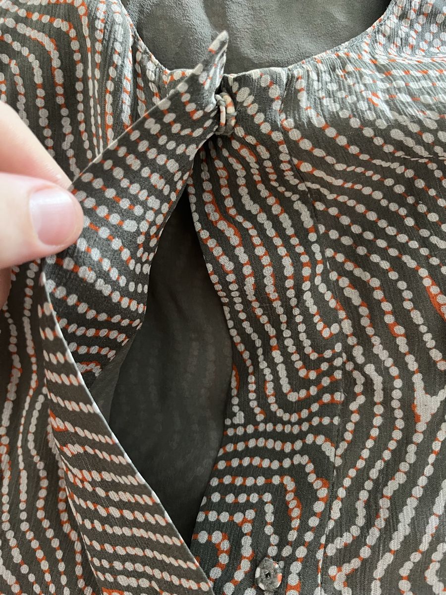 Hemisphere Chemisiers: Hemisphere Blouse 100% Silk printed size S  – D'occasion à Lausanne par Danash 3