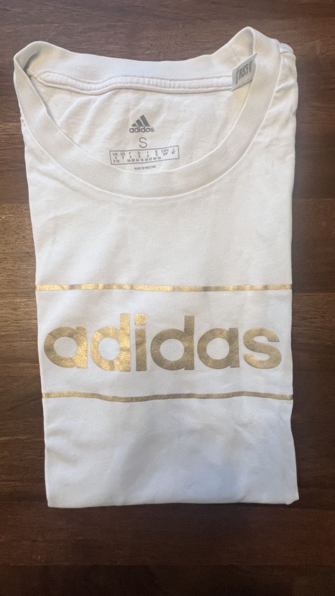 Adidas T-shirts: T-Shirt Baumwolle Adidas Gr. s – D'occasion à Tagelswangen par Bomu 1