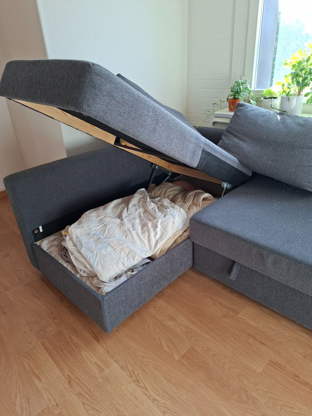 Ikea Divani: Ikea Couch/Sofa/Ecksofa Friheten dunkelgrau – Usato da Zürich venduto da maybrittsch 2
