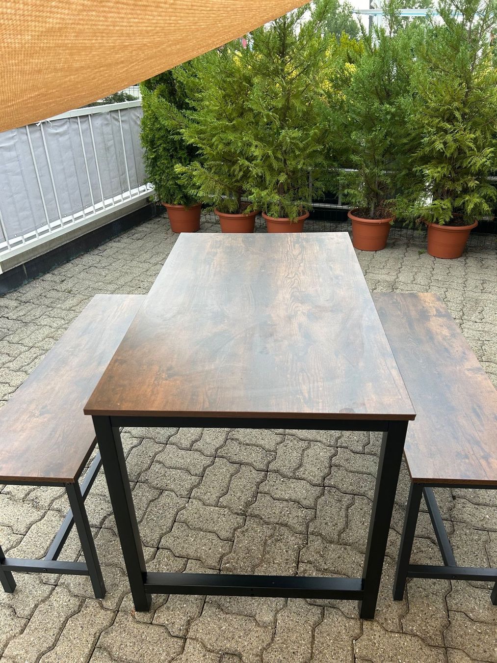 Set di tavolo e panche: Tisch mit zwei Bänken – Usato da Hochdorf venduto da Pingu2810 1