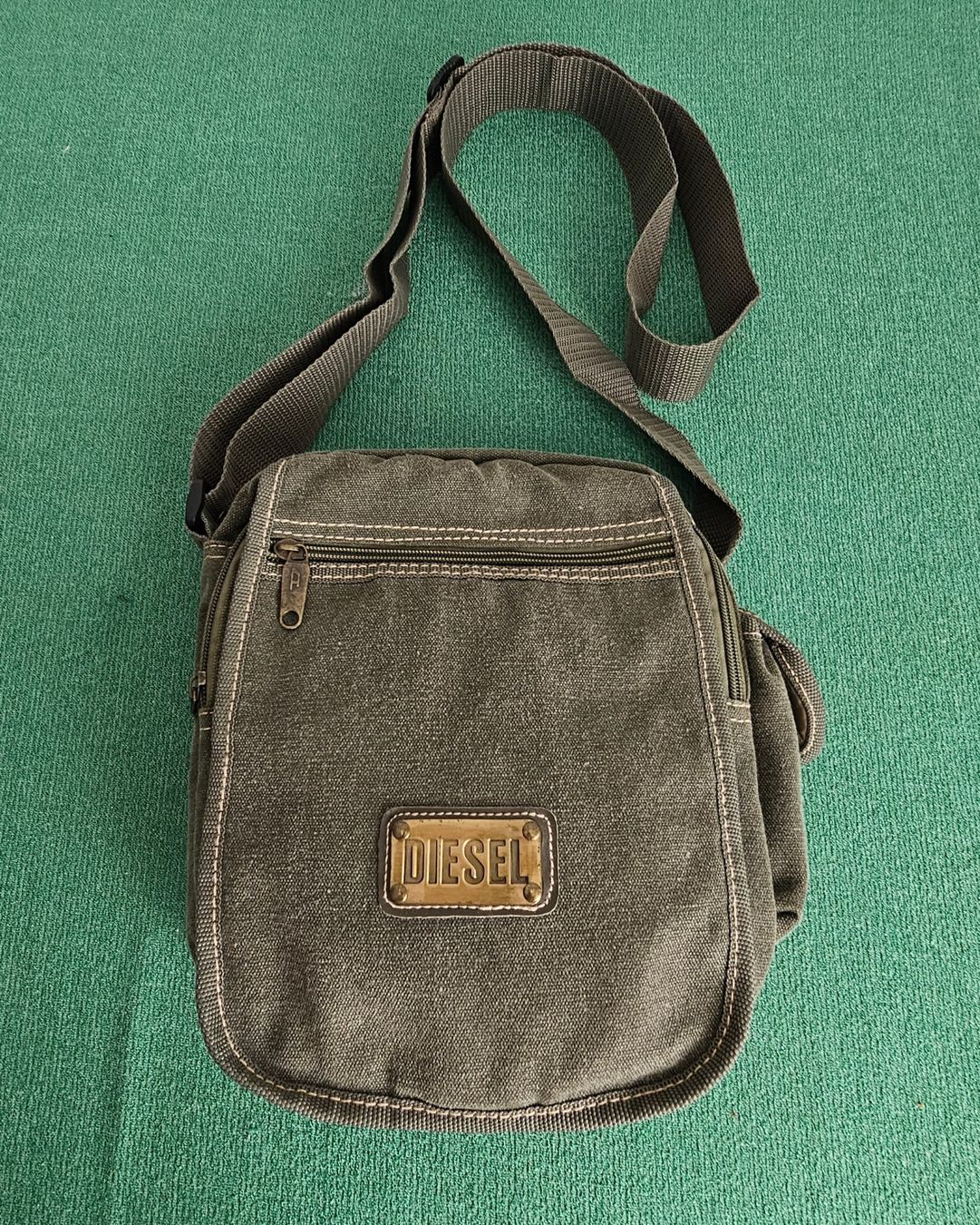 Diesel Borse: *DIESEL * Umhängetasche – Usato da Bronschhofen venduto da Xena37