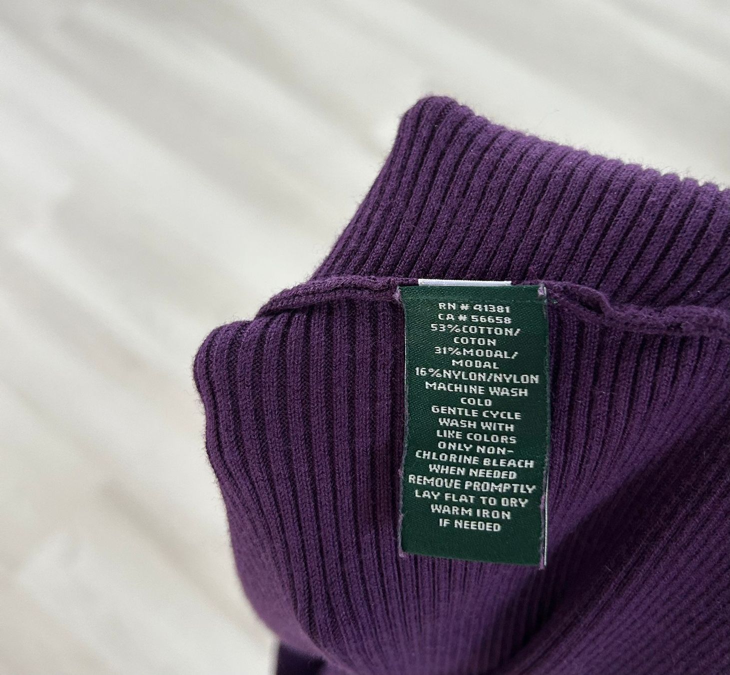 Ralph Lauren Maglioni & Felpe: Ralph Lauren Plum Knit Top, Size L – Usato da Kilchberg ZH venduto da Thrift_Shop 3