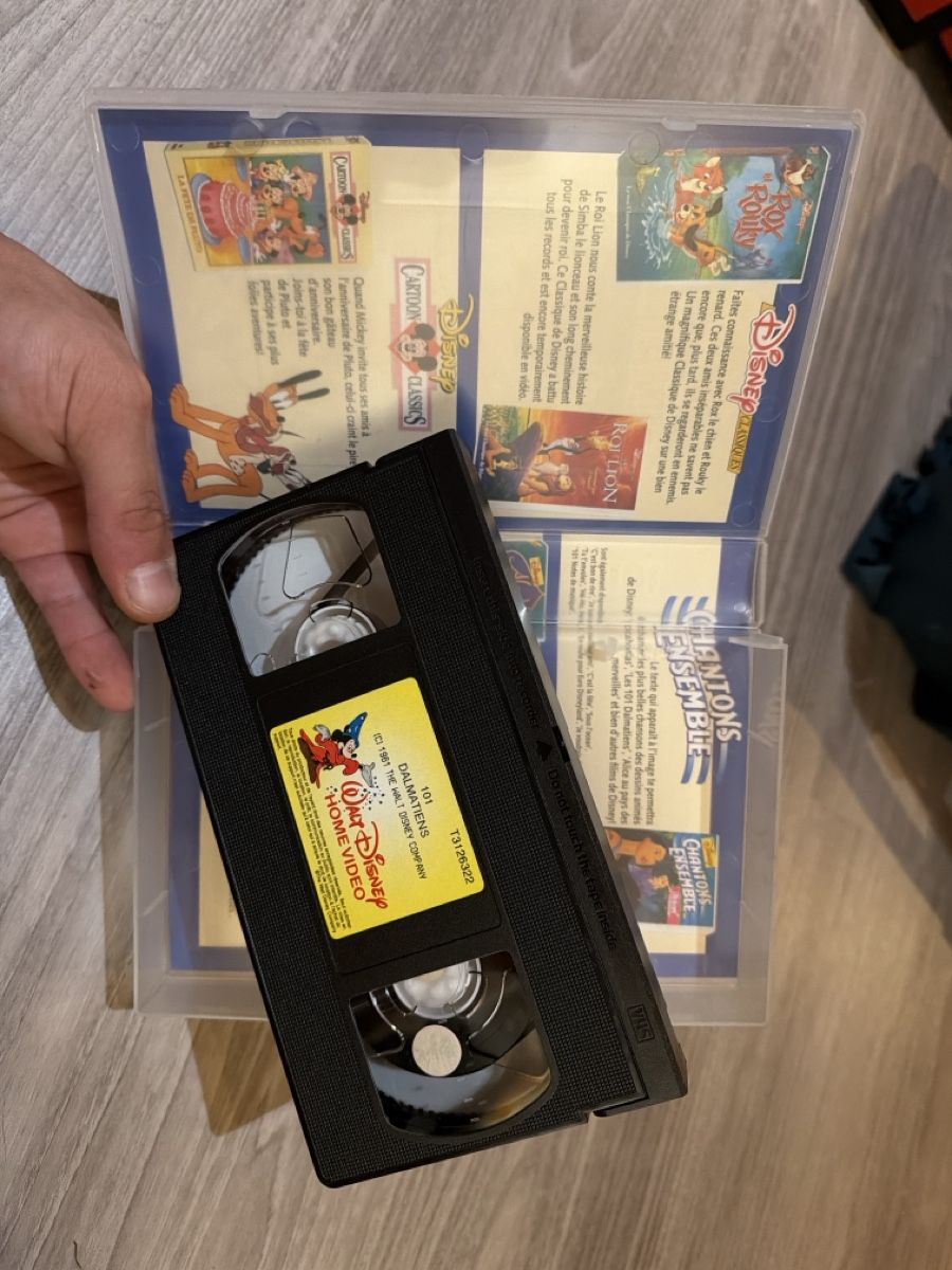 Toutes les VHS: 101 Dalmatiens VHS Disney Classiques parfait etat – D'occasion à Arconciel par WheelH_23 3