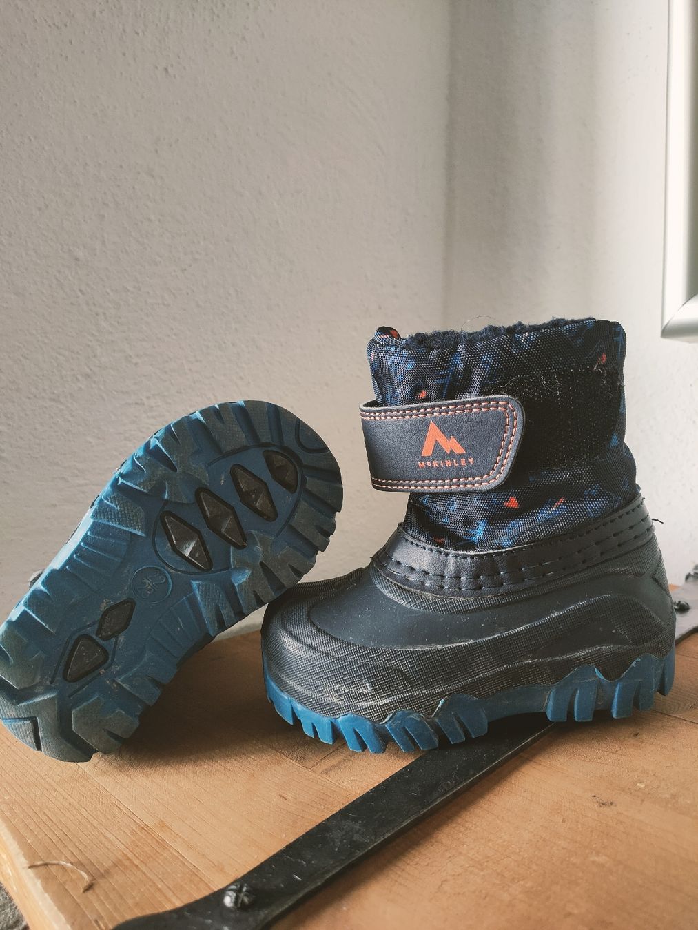 Scarpe per ragazzi: Winterstiefel Grösse 22/23 – Nuovo (secondo la descrizione) da Horgen venduto da Lulusa