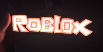 Alle Dekorationen: Lightbox Roblox – Neu (gemäss Beschreibung) aus Noville von Berlusconi55