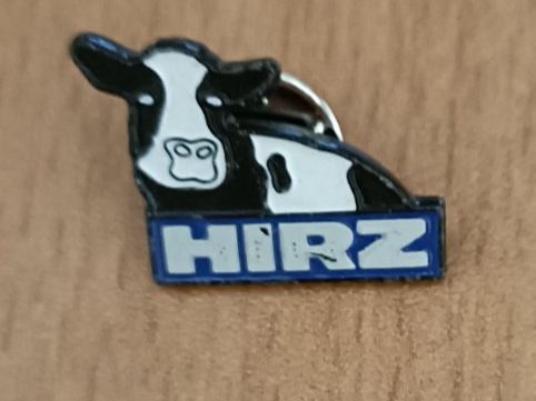 Placchette & Badge: Pin Hirz - Box 13 – Usato da Köniz venduto da Pinscollect
