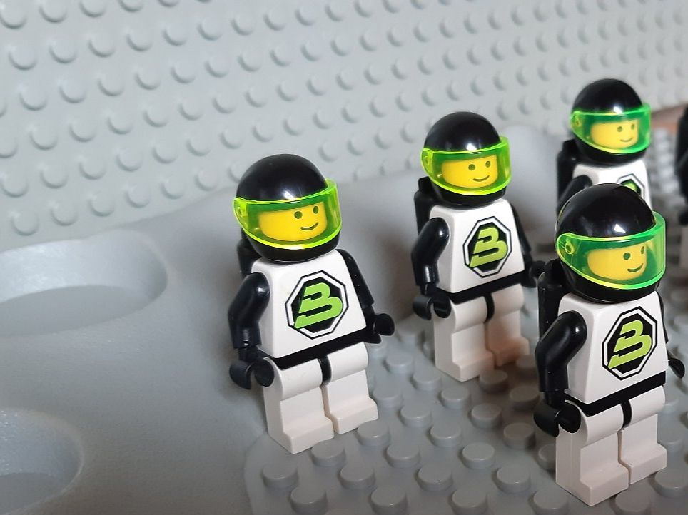 Lego Kit di costruzioni: LEGO Space Minifiguren - Blacktron 2 - sp002 – Usato da Muhen venduto da Legoholic 2
