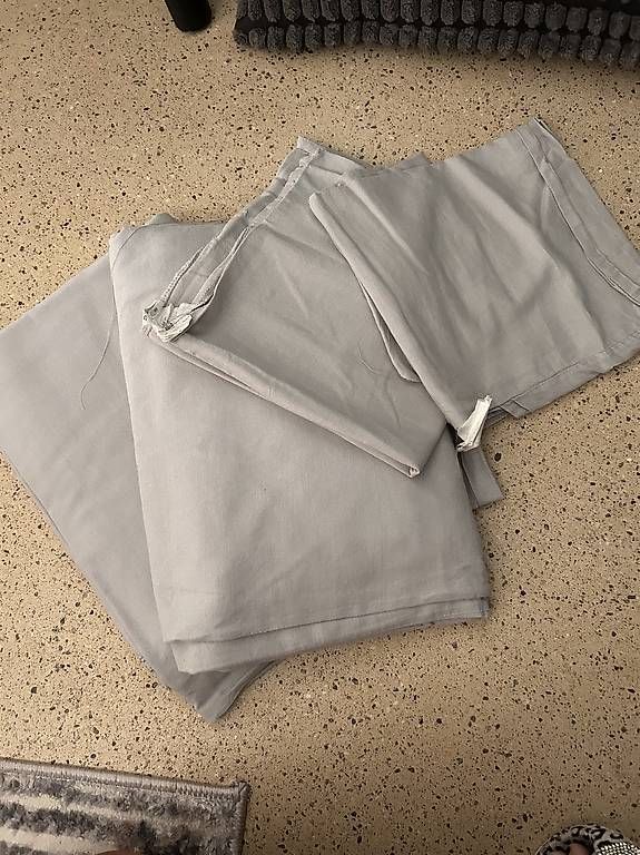 Linge de lit: IKEA Bettwäsche grau – D'occasion à Uerkheim par Pata180817