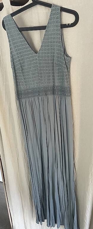 Kleider: Langes Kleid von H&M – Gebraucht aus Tumegl/Tomils von tiger358