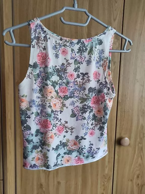 Tops: CropTop – Gebraucht aus Winterthur von Lisa123456789 1