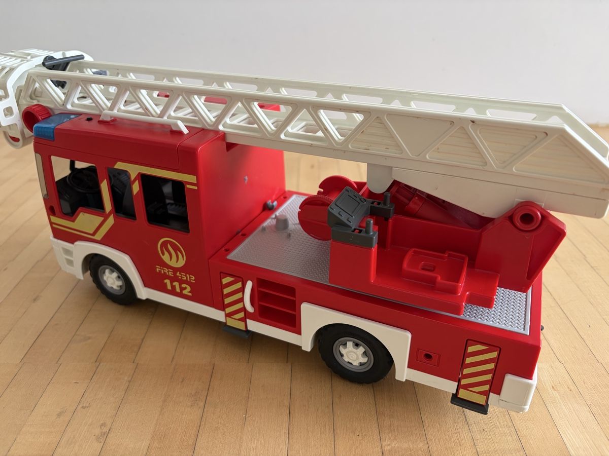 Playmobil Spielzeuge: Playmobil Feuerwehrauto  – Gebraucht aus Niederrohrdorf von horst6789 4