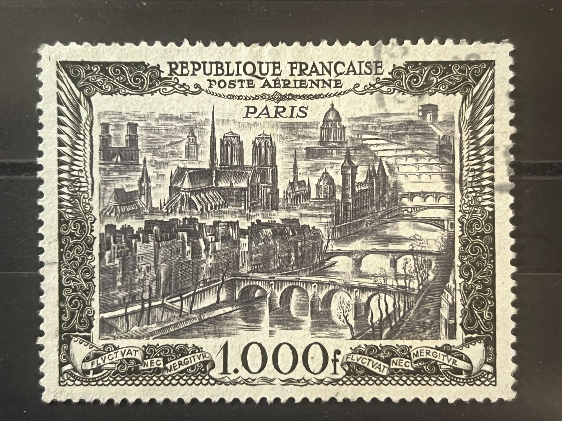 Tutti i francobolli: () Vue de Paris Poste Aérienne 1950 Oblitéré – Usato da Lausanne venduto da ffhoud