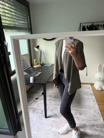 CHICORÉE light olive color cardigan like new (size S)