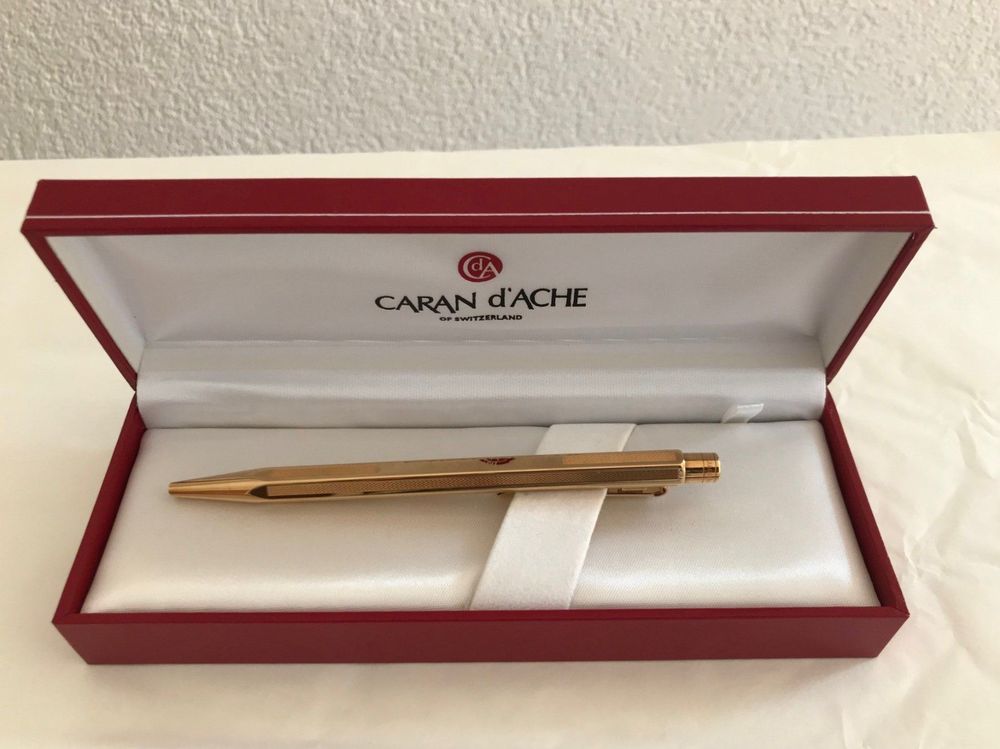 Idée cadeau pour papa ! Stylo Caran d'Ache, plaqué or, gravé Kaufen