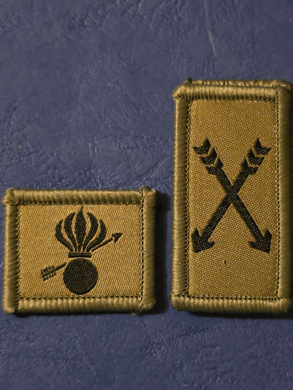 Schweizer Armee Placchette & Badge: Abzeichen Grenadier Duo Badge Klett neu – Nuovo (secondo la descrizione) da Nyon venduto da freetoys08