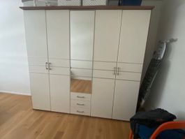 Schlafzimmerschrank