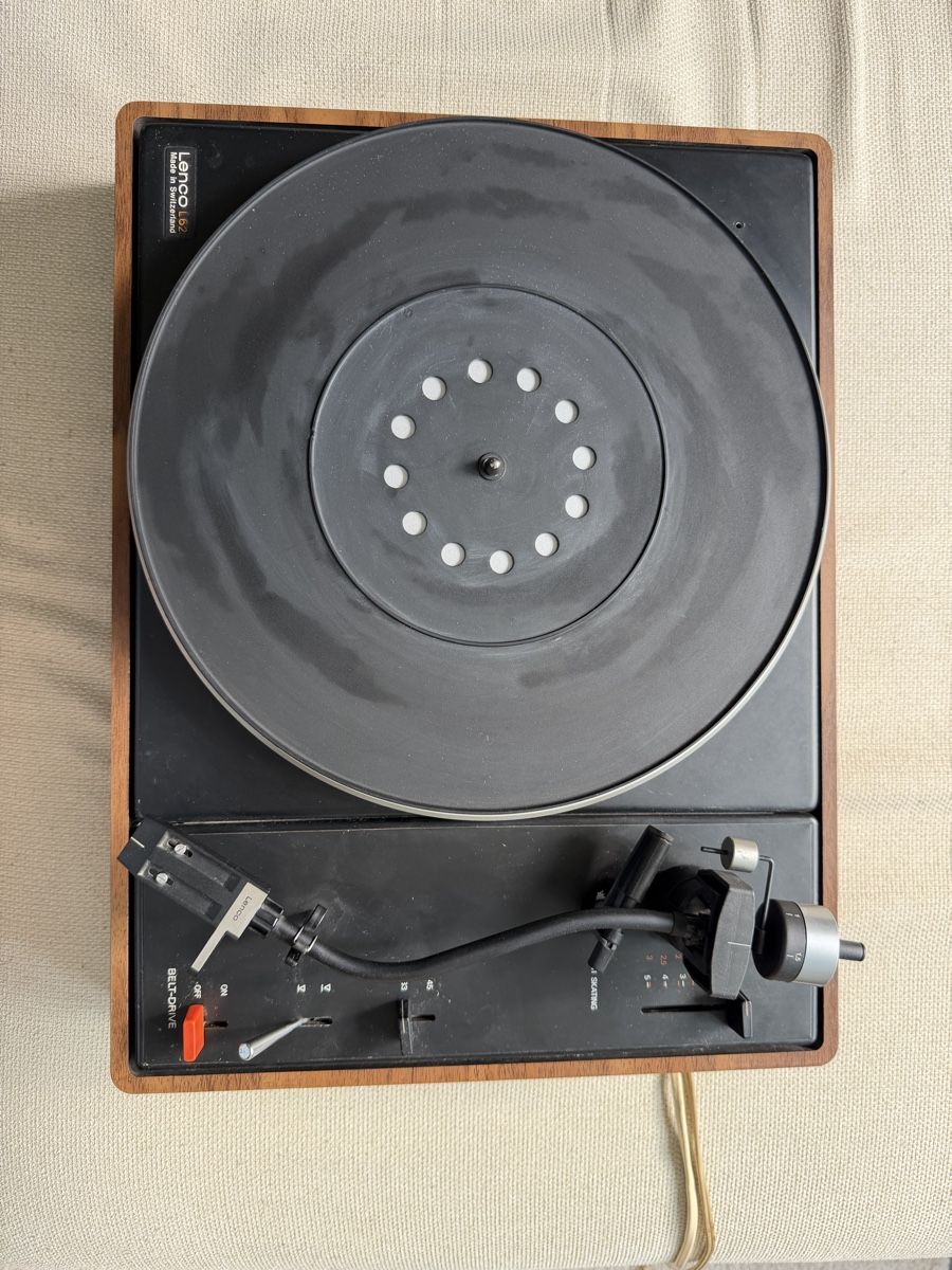 Lenco Tourne-disques: Lenco L62 Turntable Belt-Drive  – D'occasion à Olten par mat_78x9 5