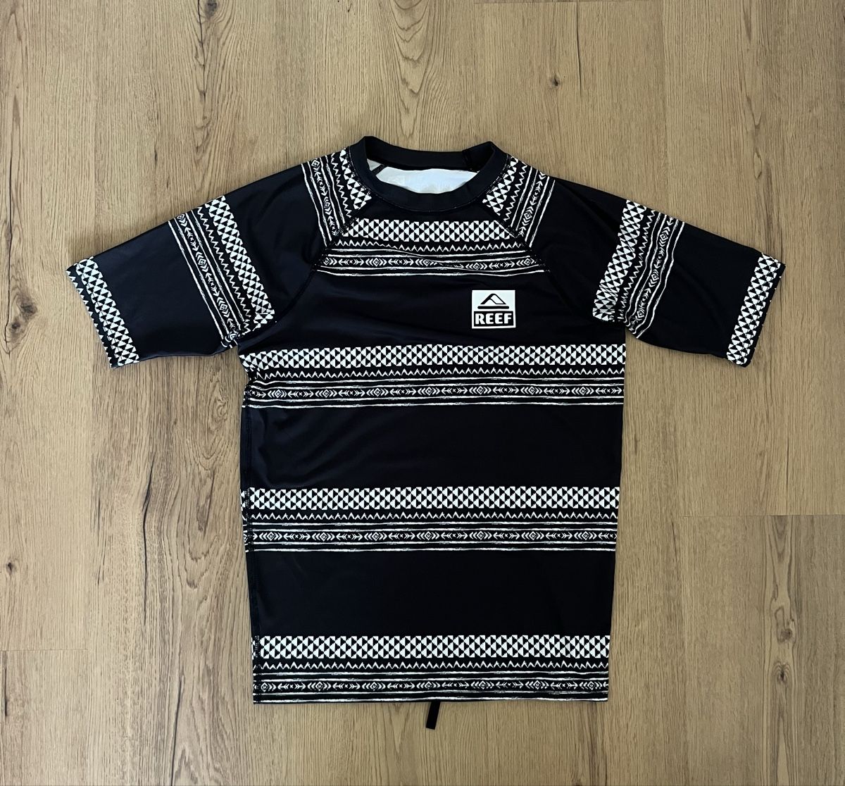 Badehosen: Reef Badeshirt Gr. L - Neuwertig – Neu (gemäss Beschreibung) aus Mörschwil von Levian