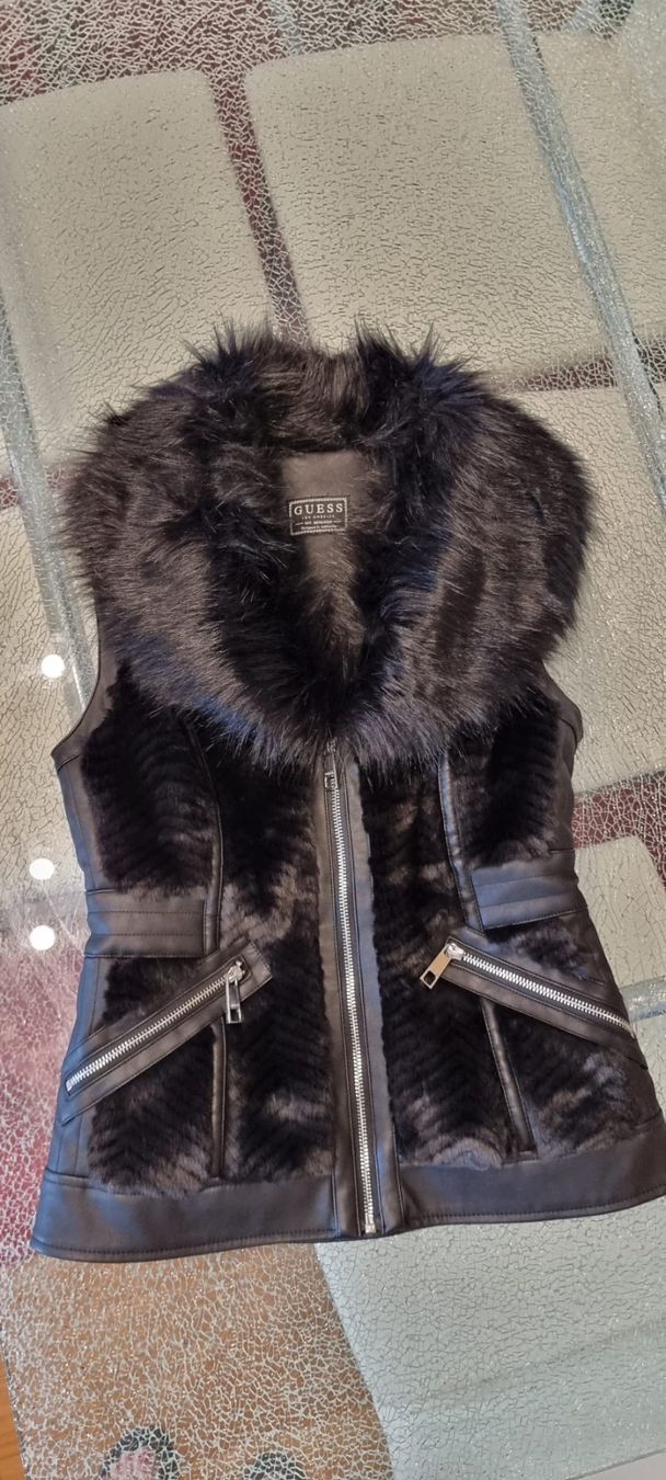 Guess Gilets: Guess Gr. XS – D'occasion à Luzern par Edii025 2