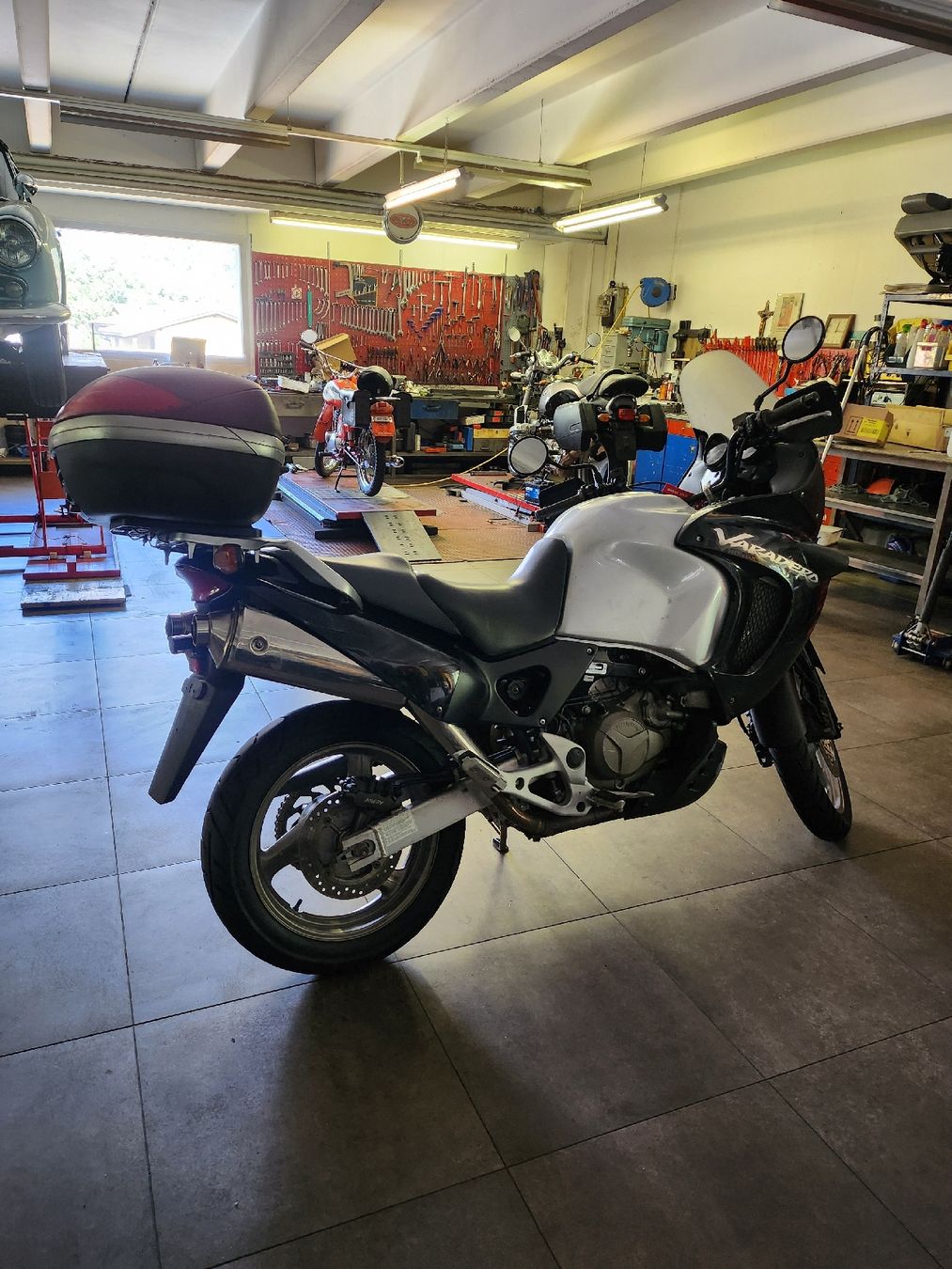 Honda Enduro: moto Honda VT VARADERO – Gebraucht aus Lugano von Bernardino04