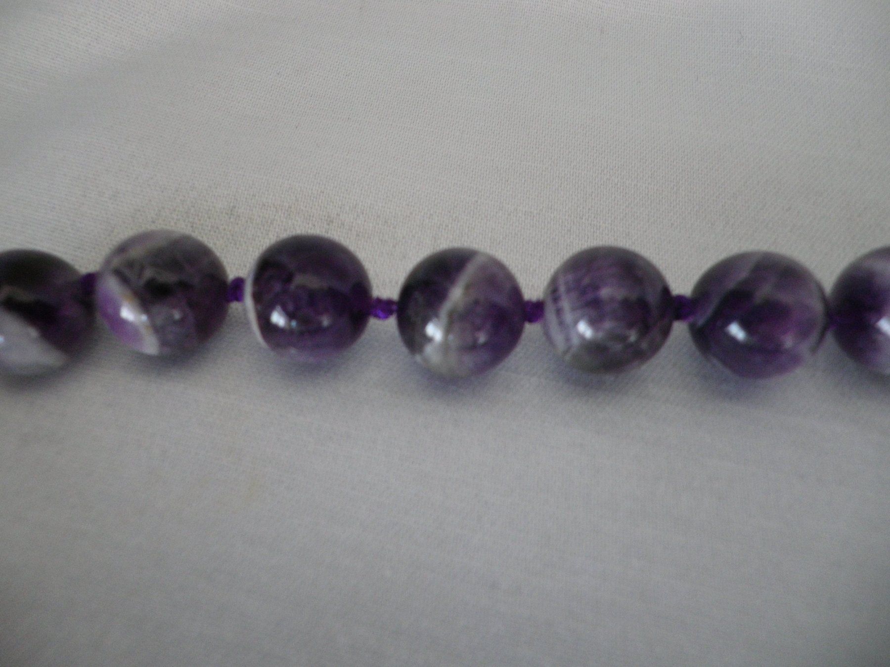 Minerali & Pietre curative: Tolle Steinkette aus Amethyst – Usato da Reinach BL venduto da Annodomini 4