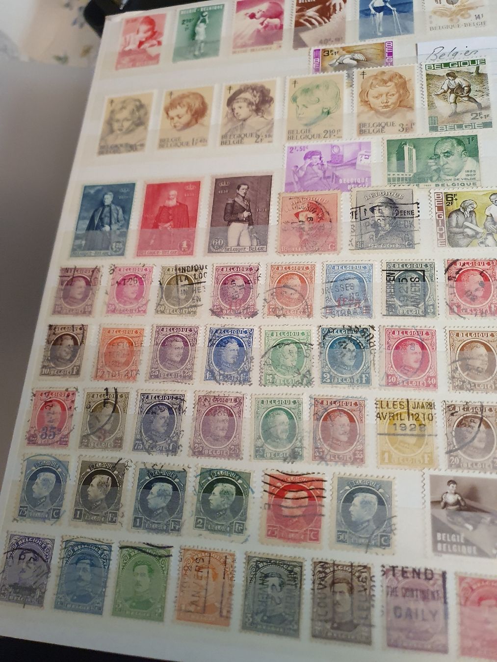 Tutti i francobolli: Briefmarken Album – Usato da Belp venduto da Liacheyenne 1