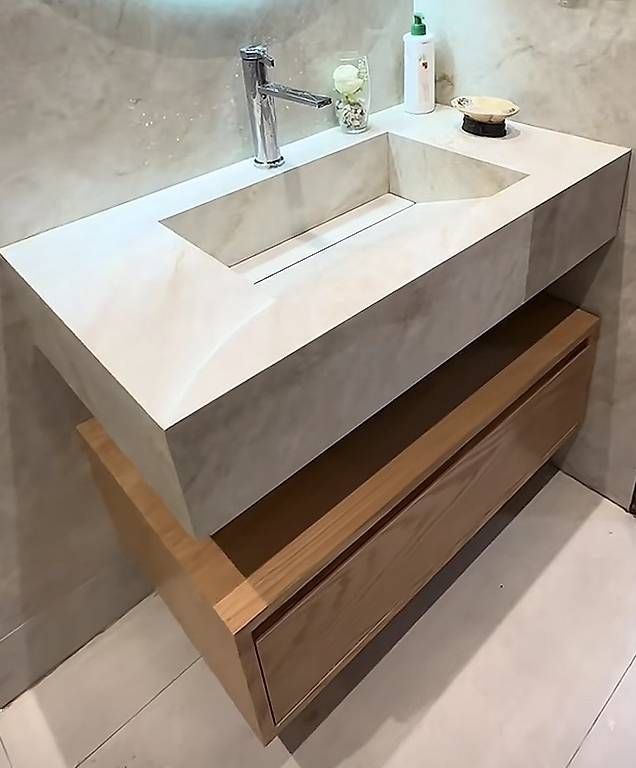 Rivestimenti per pavimenti: Vasques en carrelage sur mesure  Élégance, qualité  – Usato da Moudon venduto da con_m7sy