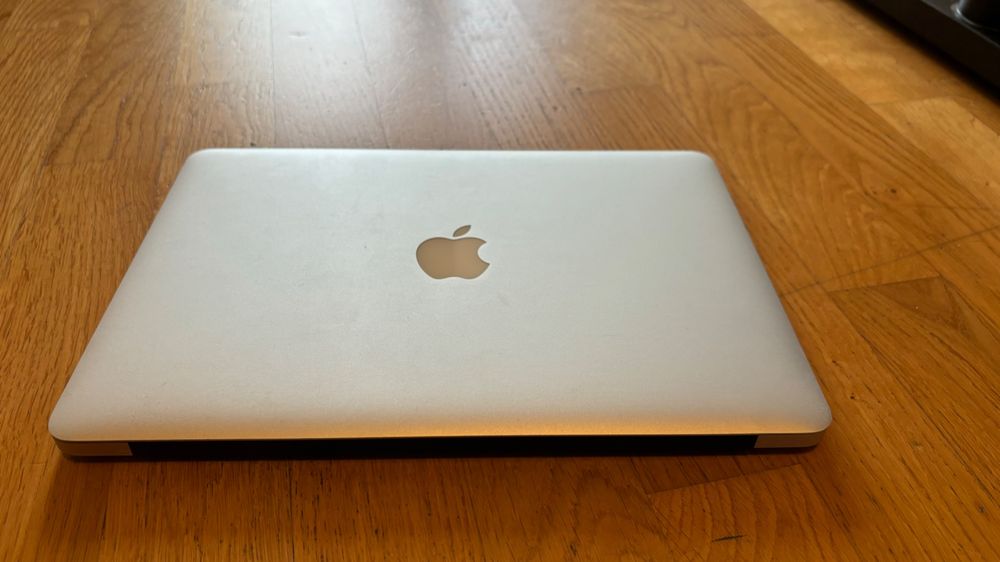 macbook-air-2013-13-256gb-256gb-8gb-ram-kaufen-auf-ricardo