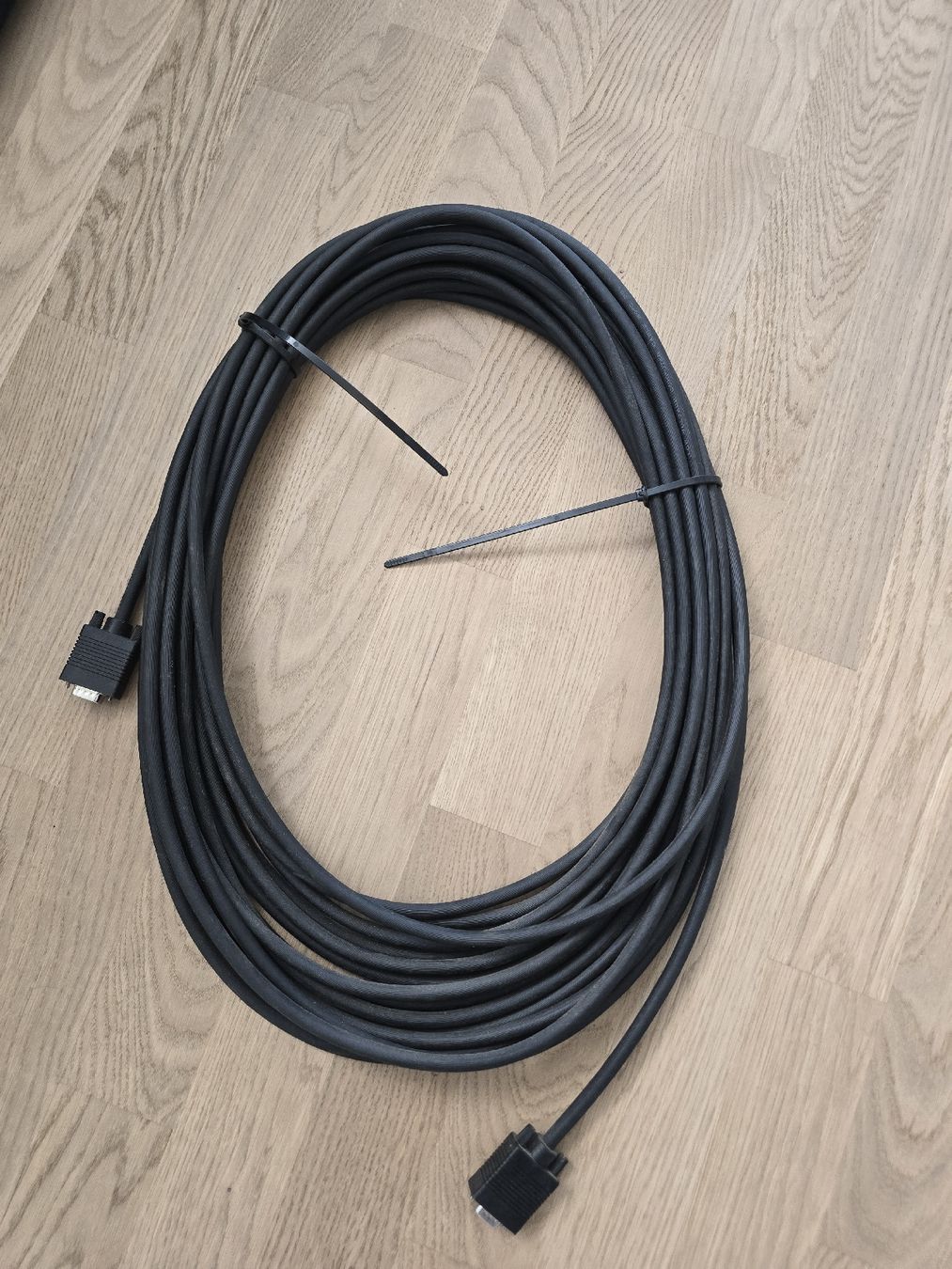 Kabel: VGA Kabel – Gebraucht aus Oerlingen von Wuddi00