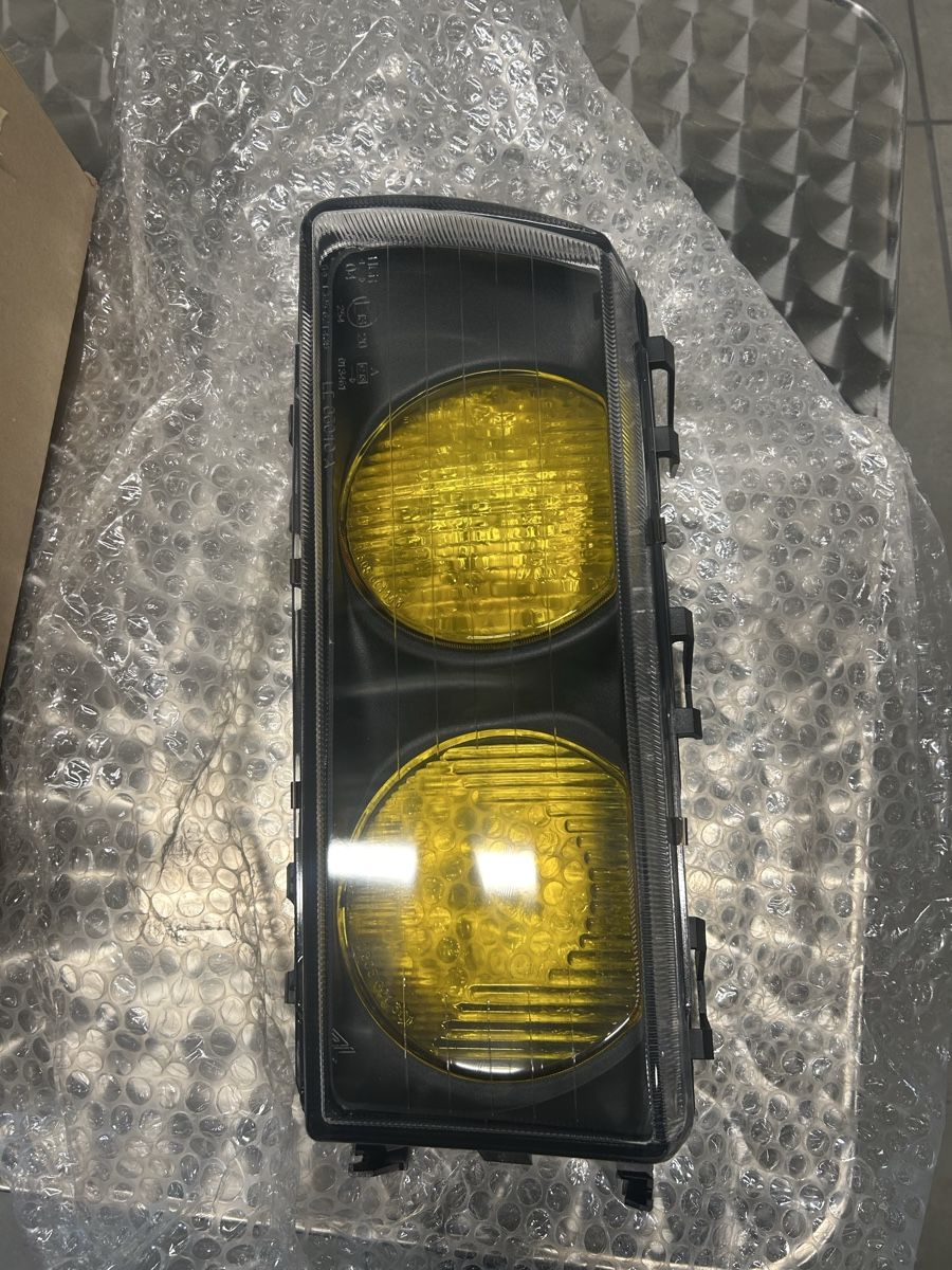 BMW Fari: BMW e36 Original Gelbe scheinwerfer – Nuovo (secondo la descrizione) da Seftigen venduto da CREEKS2004