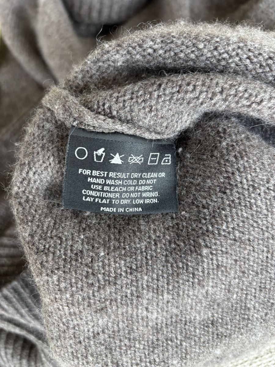Pullover & Sweatshirts: Lisa Yang Kaschmirpullover – Gebraucht aus Walchwil von Ca_st26 3