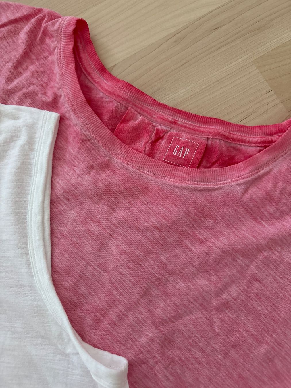 Gap T-shirt: Shirts GAP L/XL – Usato da Neftenbach venduto da sandto 1