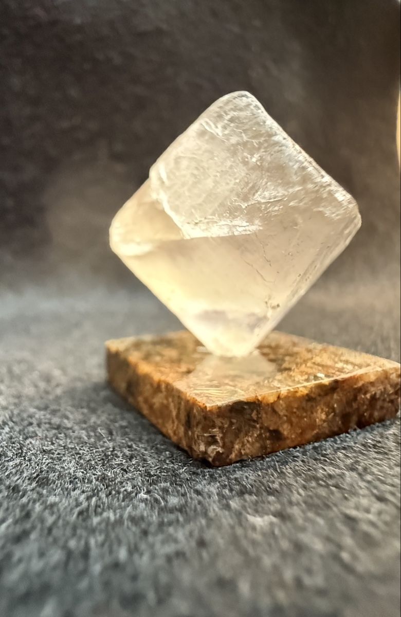 Mineralien & Heilsteine: Fluorit Oktaeder / Grimsel, Schweiz – Gebraucht aus Schattenhalb von Oodaaq 2