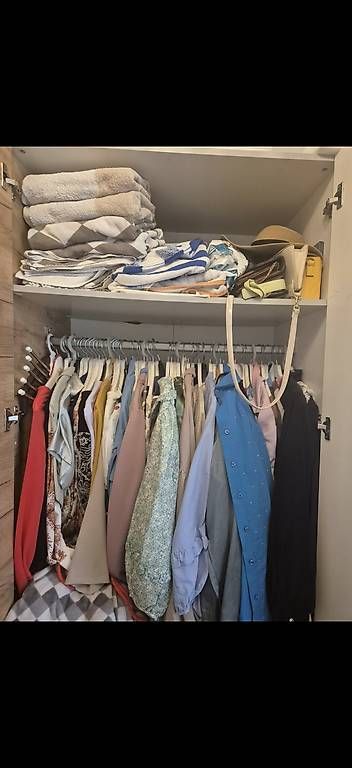 Armadi: Schöner Schrank – Usato da Basel venduto da bes_mnp7 1