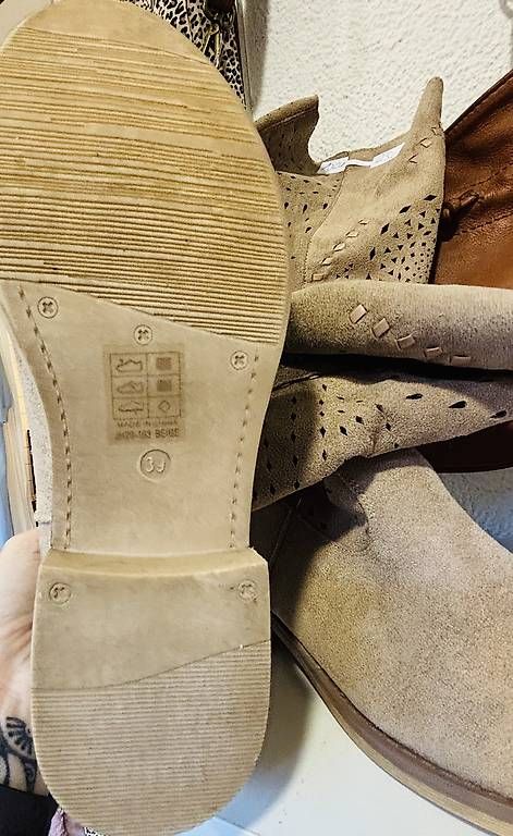 Scarpe da donna: NEUE BOOTS  – Usato da Alpnach Dorf venduto da lis_626v 1