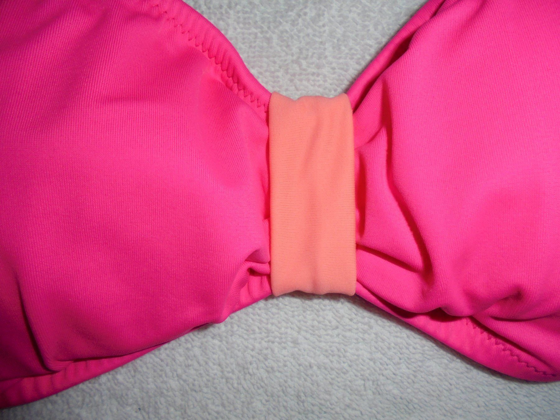 Victoria's Secret Badekleider & Bikinis: VICTORIA'S SECRET BIKINI-OBERTEIL GR. S – Neu und originalverpackt aus Aarau Rohr von PinkSchwein 1