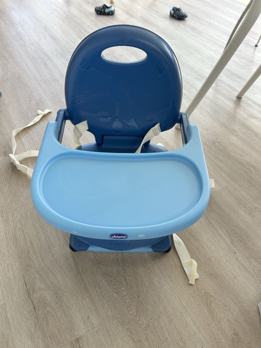 Chicco Seggioloni: Chicco Pocket Snack Booster Seat – Usato da Lenzburg venduto da pasaway 1