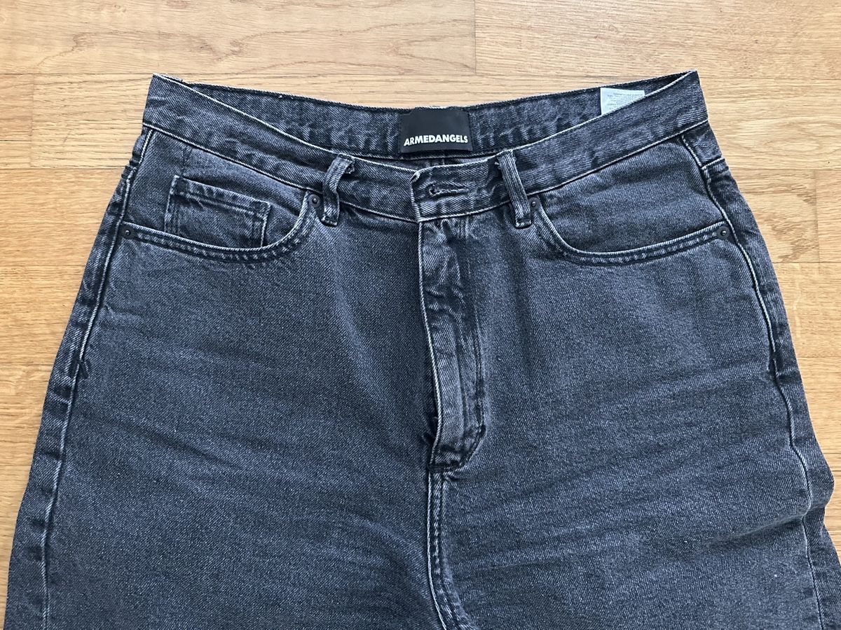 Armedangels Jeans: Dunkel graue Armed Angels Jeans – Nuovo (secondo la descrizione) da Luzern venduto da micaelapc