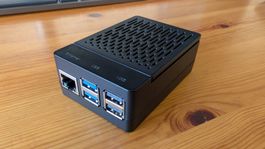 Raspberry 5 8GB with case, cooling and card