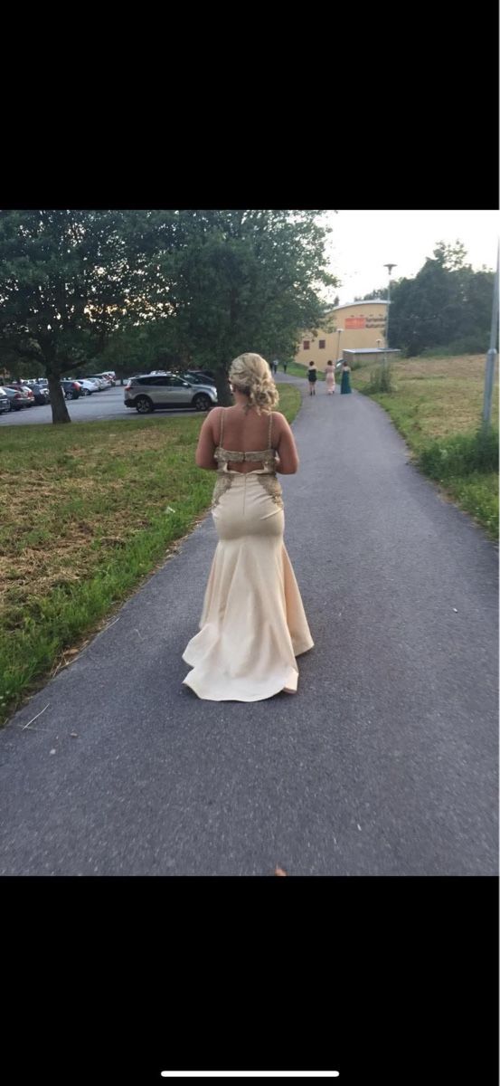 Vestiti: Abendkleid – Nuovo (secondo la descrizione) da Amriswil venduto da nschlattinger 1