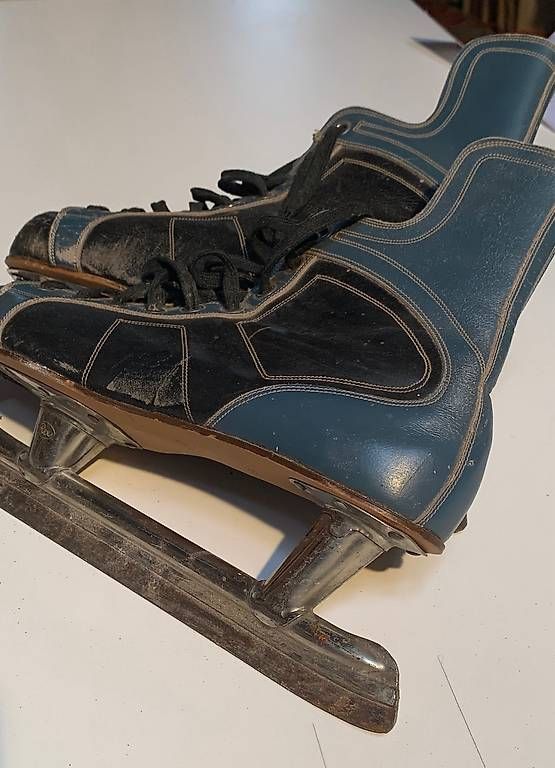 Pattini da ghiaccio: Schlittschuhe Vintage GR. 43 – Usato da Niederweningen venduto da inf_wb6v 2