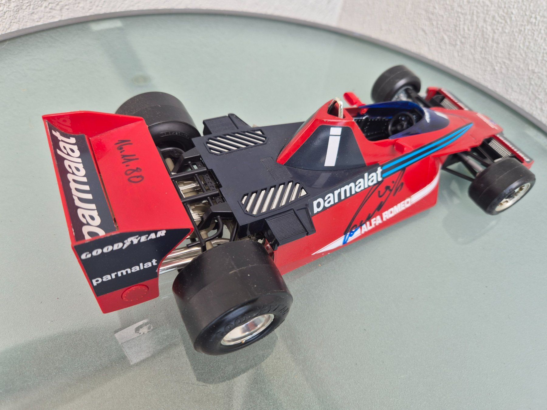Alfa Romeo Modellautos: Brabham Alfa BT46 N.Lauda mit Autogramme. 1:16. – Gebraucht aus Oberbuchsiten von laffite54 6