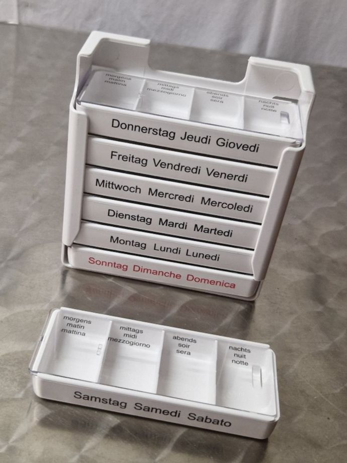 Behälter & Ähnliches: Tabletten Dose für 7 Tage Nr. 1 – Gebraucht aus Niederbipp von Trude04